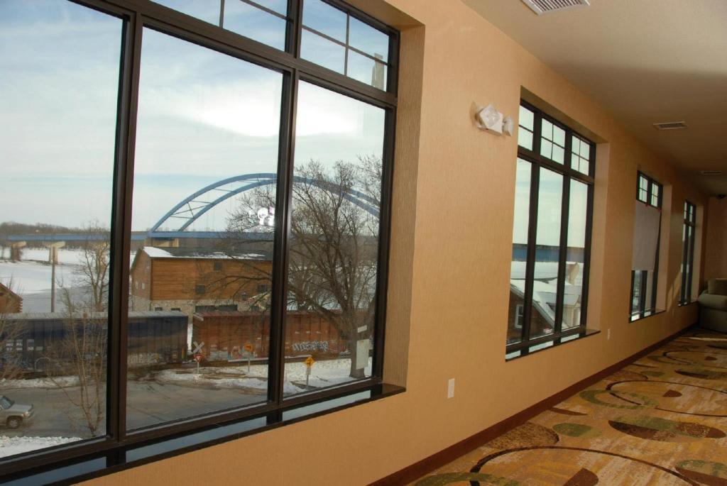 Cobblestone Inn & Suites - Marquette Exterior foto